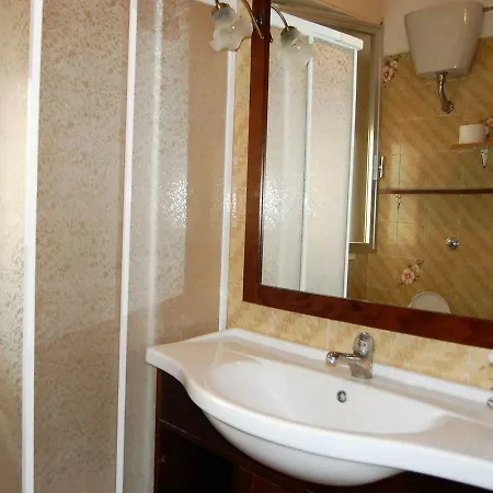Apartamento - Rosmini2 - A Pochi Passi Dal Mare, Climatizzato